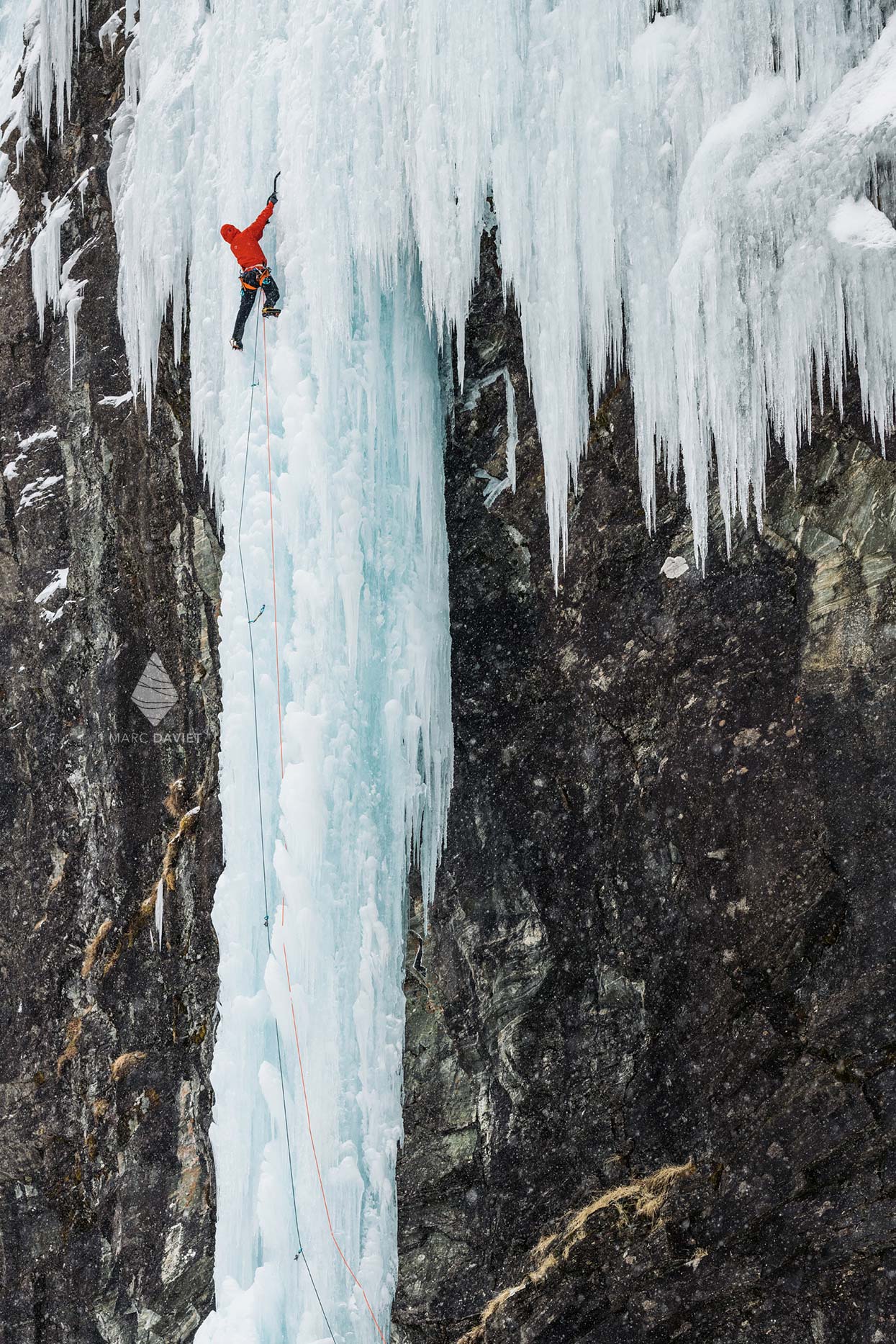 FreeStanding ice climbing